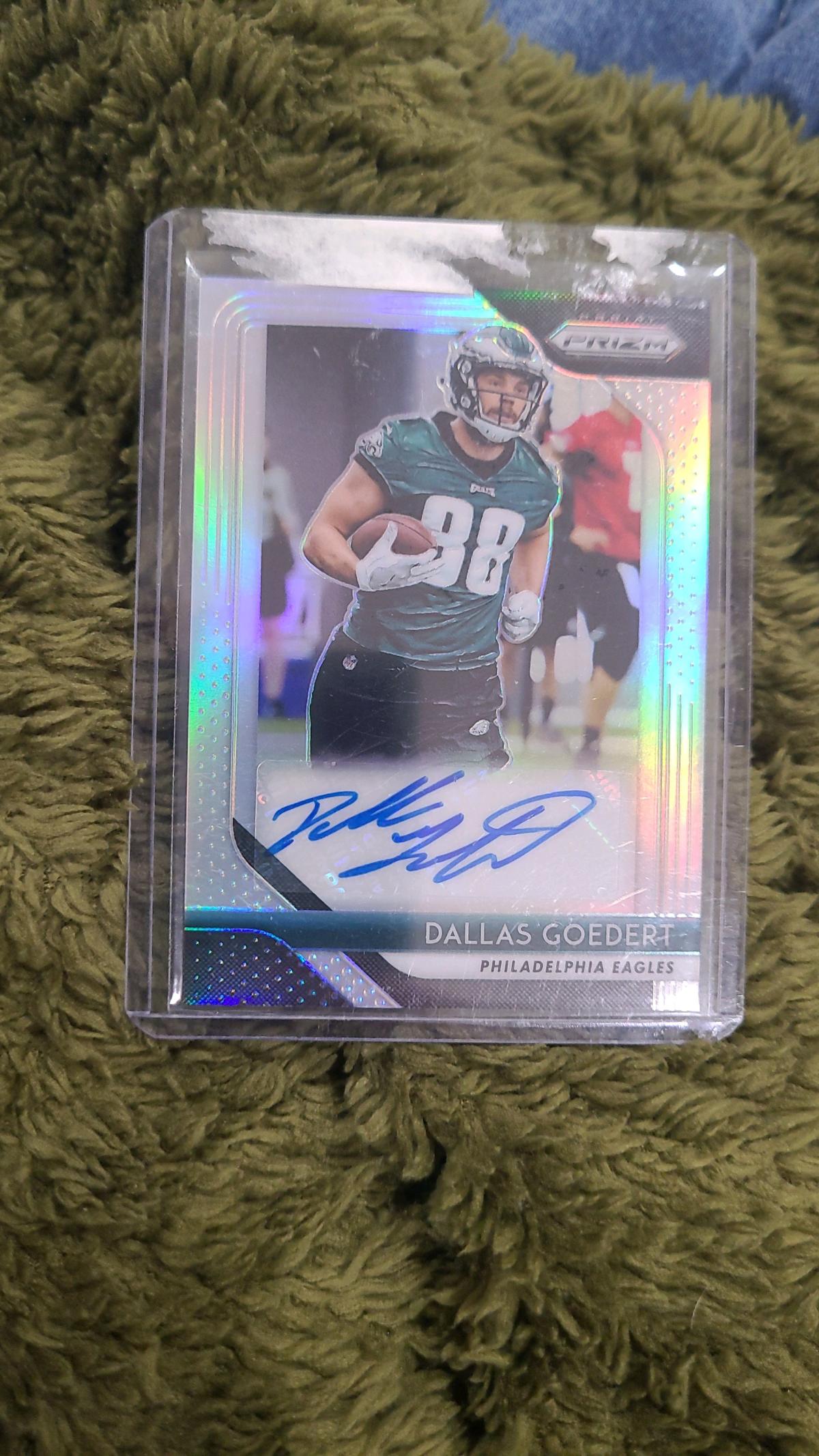 autographed Dallas Goedert rookie card