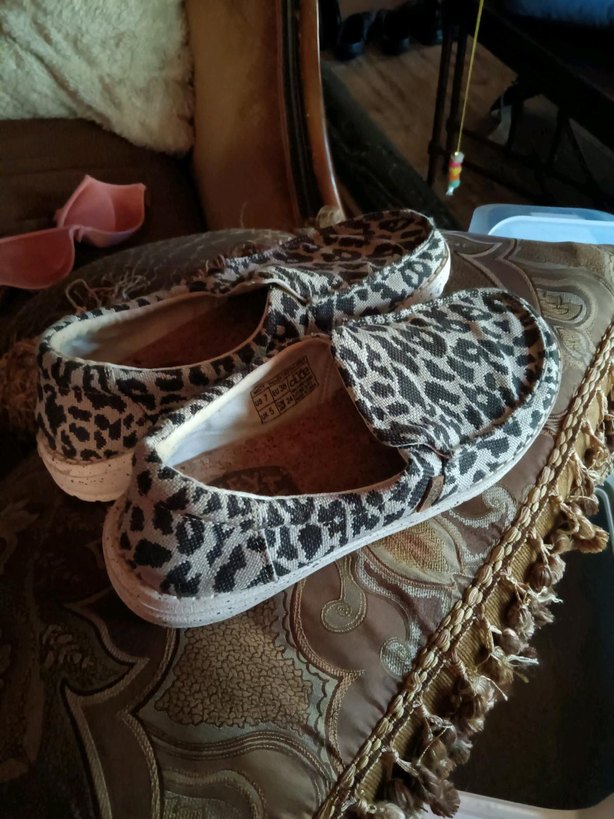 ladies shoes - Madisonville, Louisiana - FleaMarketBay