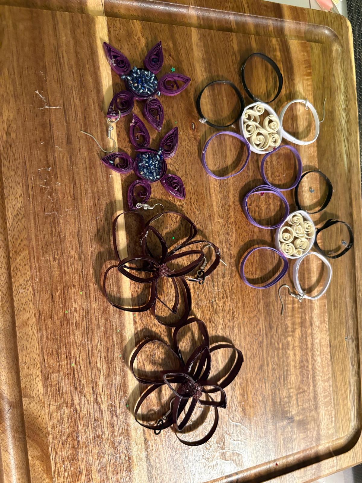 quilling earrings - Akron, Colorado - FleaMarketBay