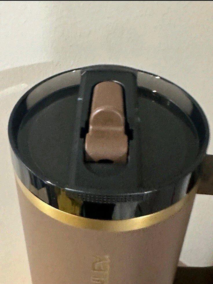 Stanley 40oz Quencher ProTour Flip Straw Tumbler  Espresso G - Bellwood, Pennsylvania - FleaMarketBay