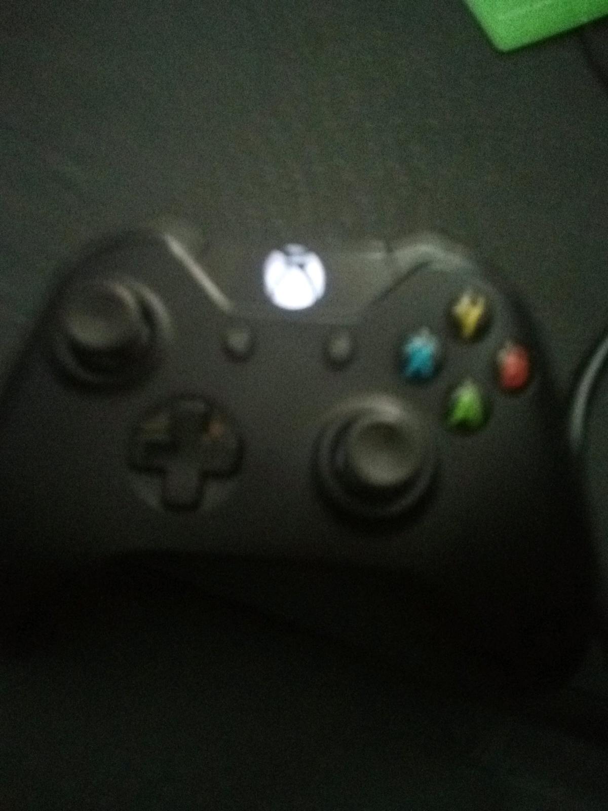 black xbox one controller