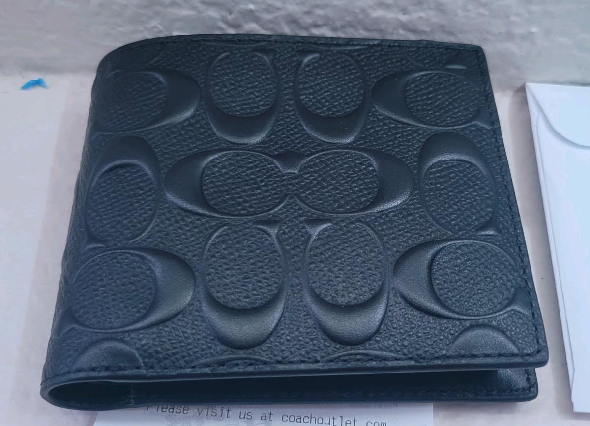 coach Wallet - San Jose, California - FleaMarketBay