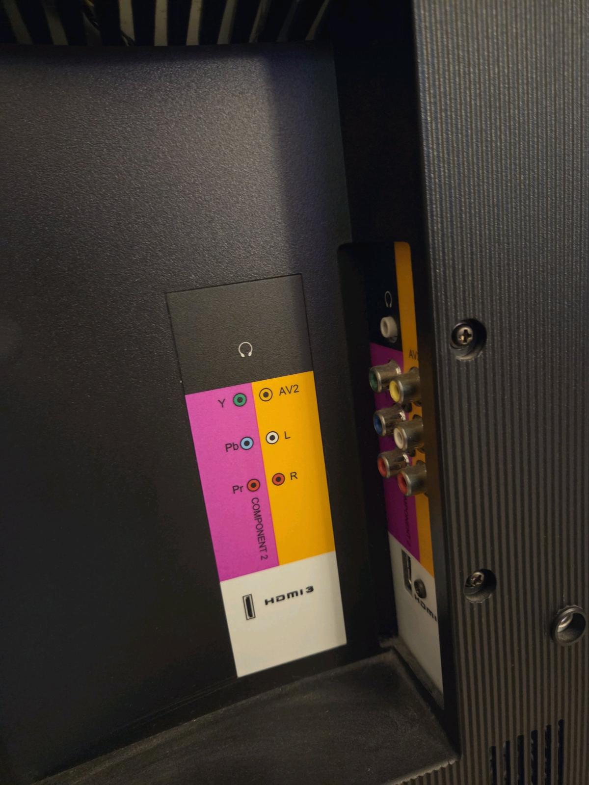 Vizio Used 37 TV - Hialeah, Florida - FleaMarketBay