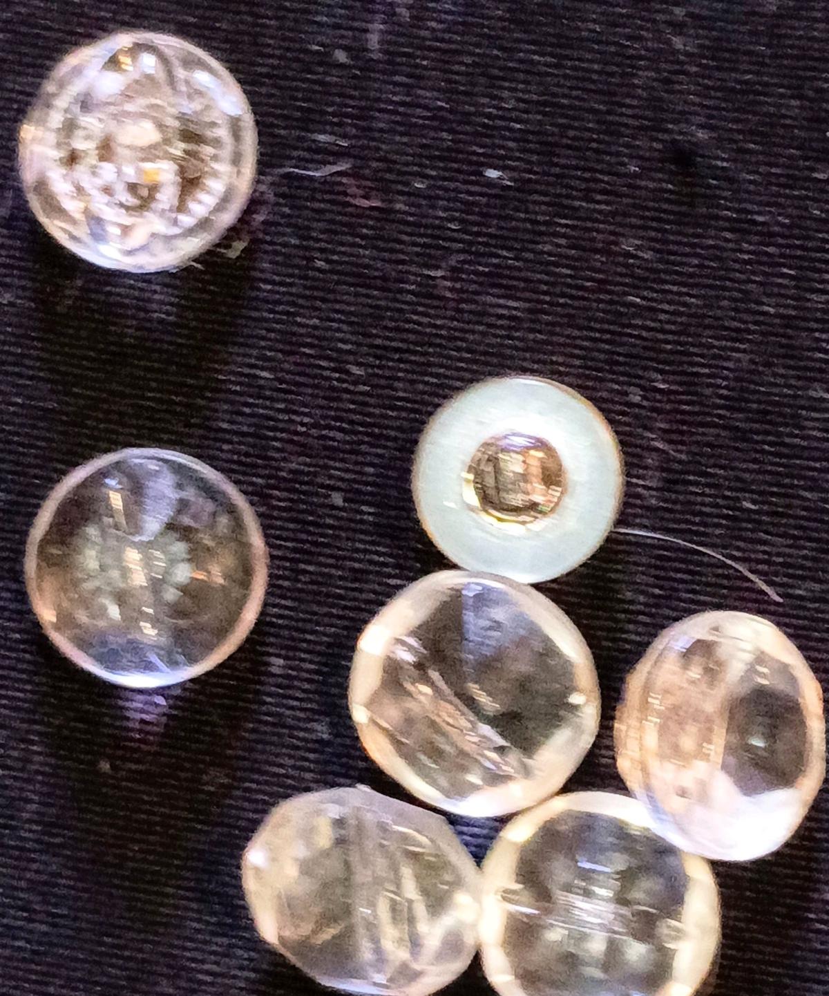 unique variety of vintage buttons