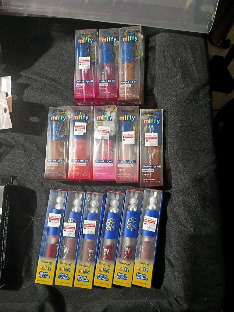 make up - Las Vegas, Nevada - FleaMarketBay