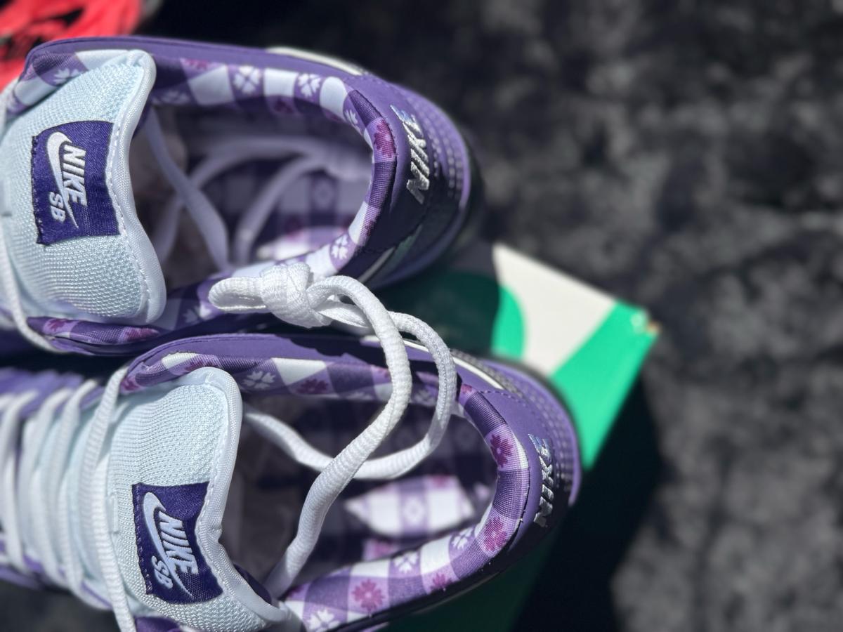 lobster dunks - Columbia, South Carolina - FleaMarketBay