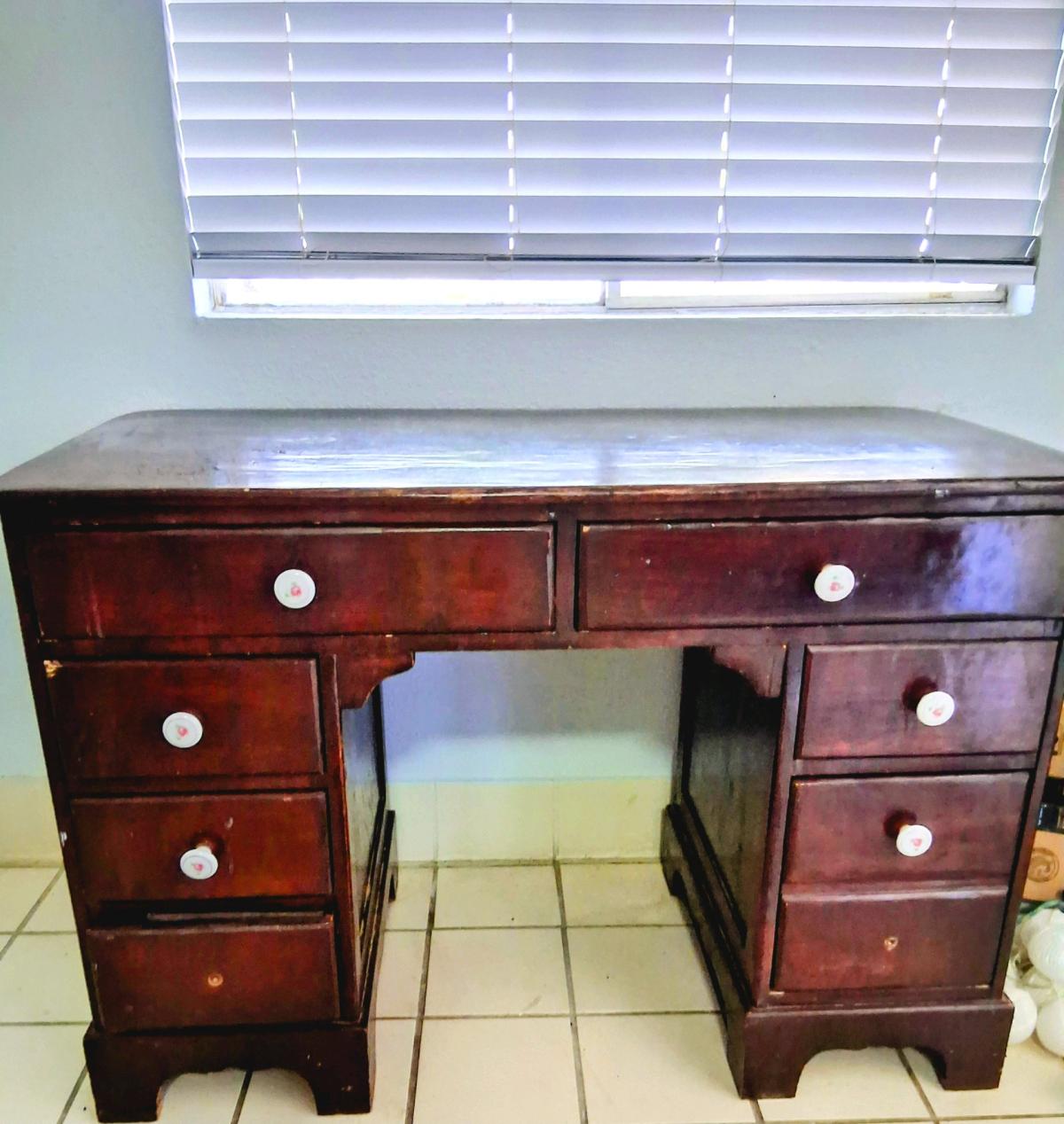 35 year old childhood desk
