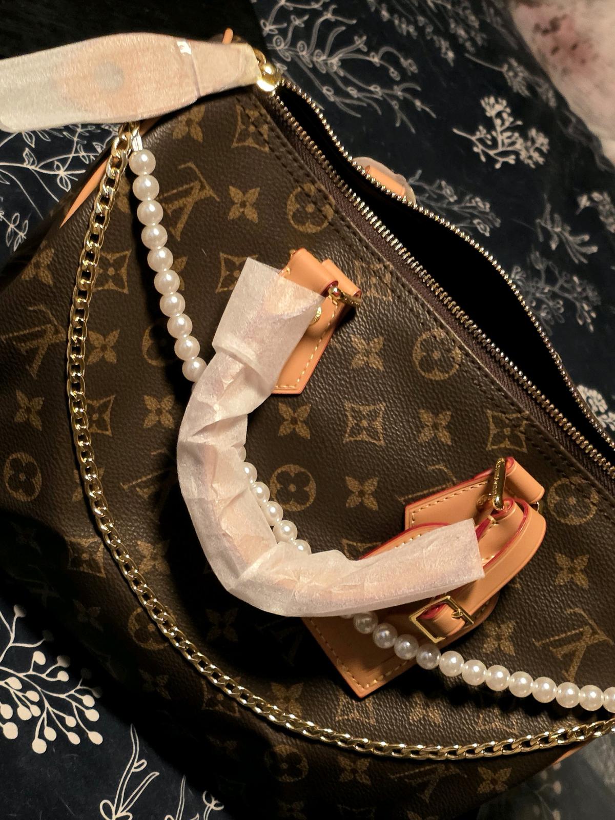 Louis vuitton - Addison, Michigan