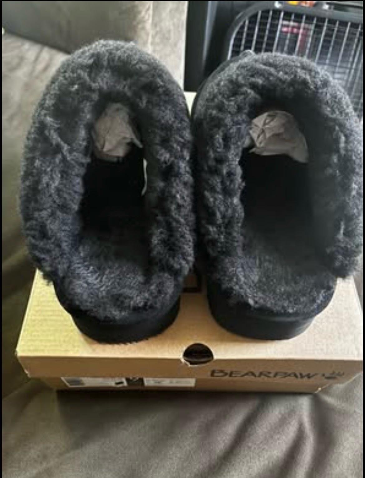 BEAR PAWS Retro Loki Platform Slippers - Norwood, Massachusetts - FleaMarketBay