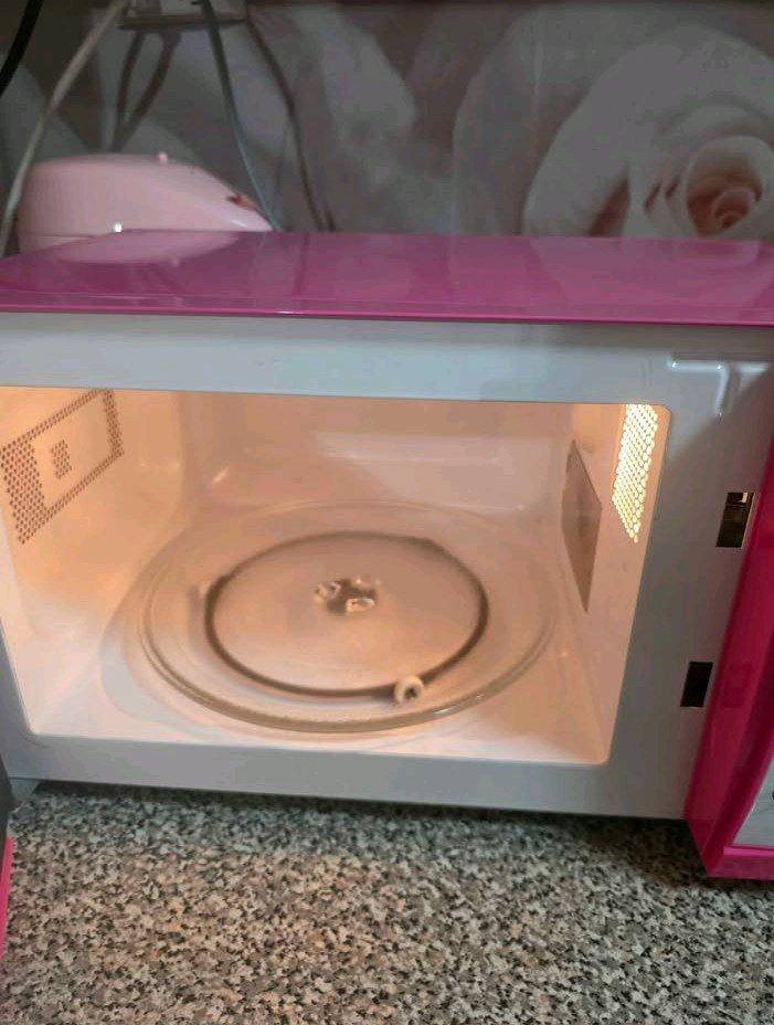 Hello kitty microwave aRare - Adams, New York