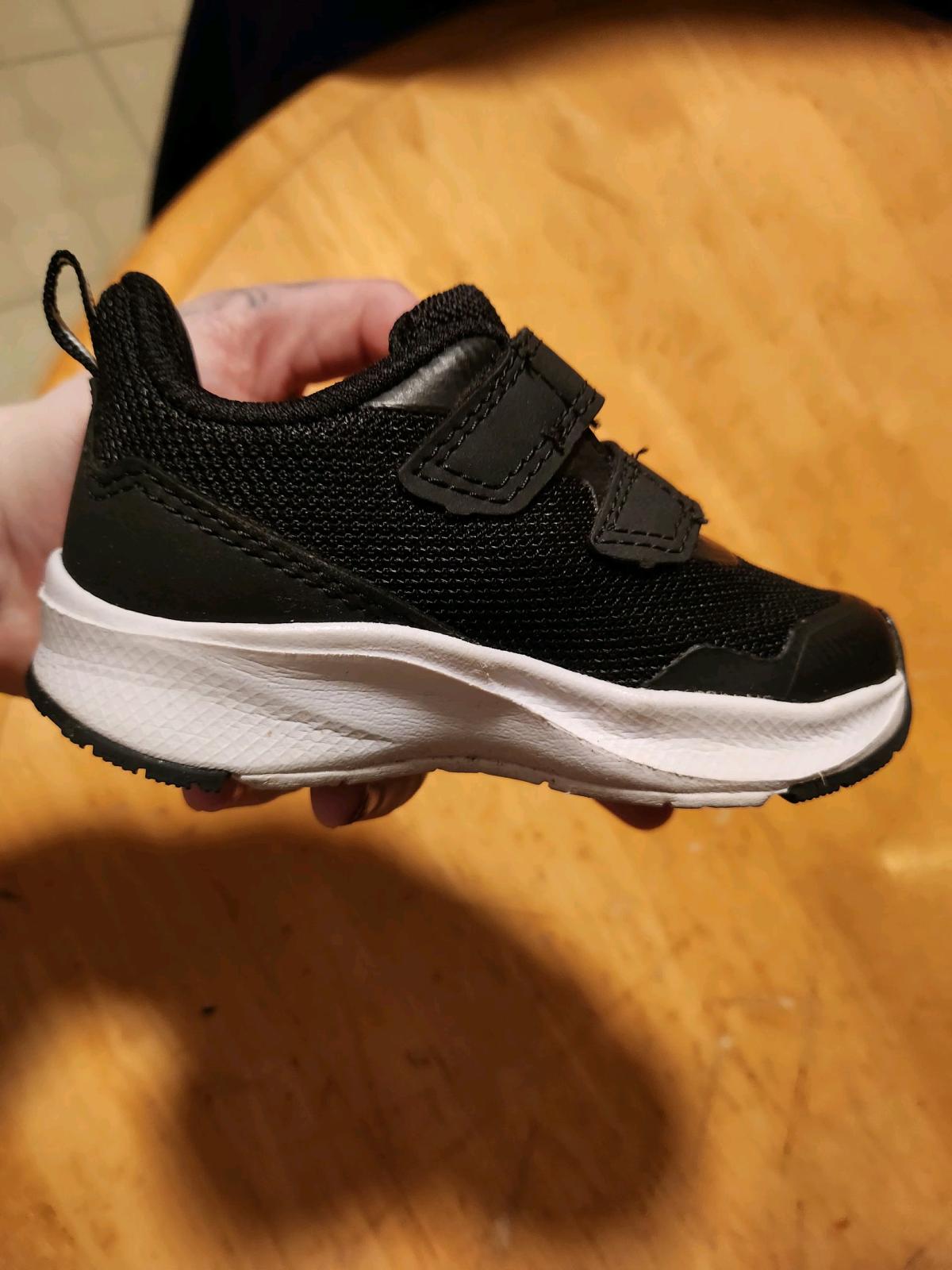 Toddler Sneakers - Halifax, Pennsylvania - FleaMarketBay