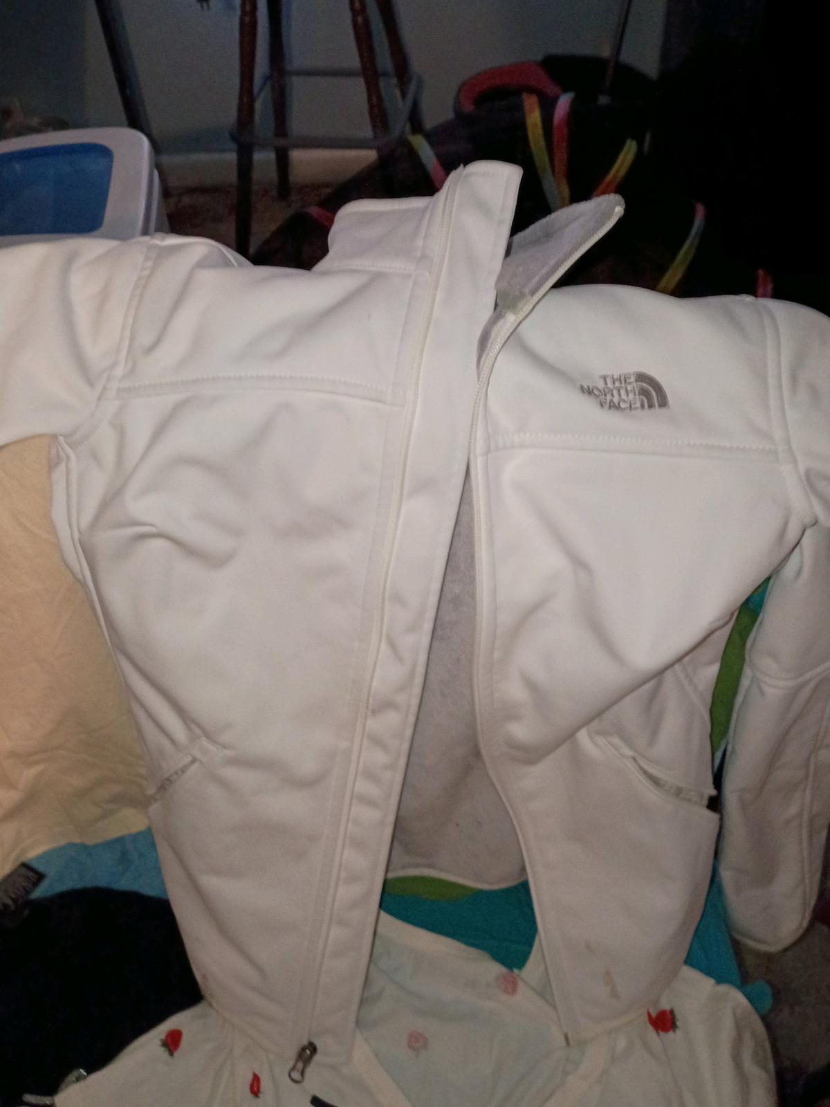 womens xs s and m name brand clothes - Marion, Indiana - FleaMarketBay