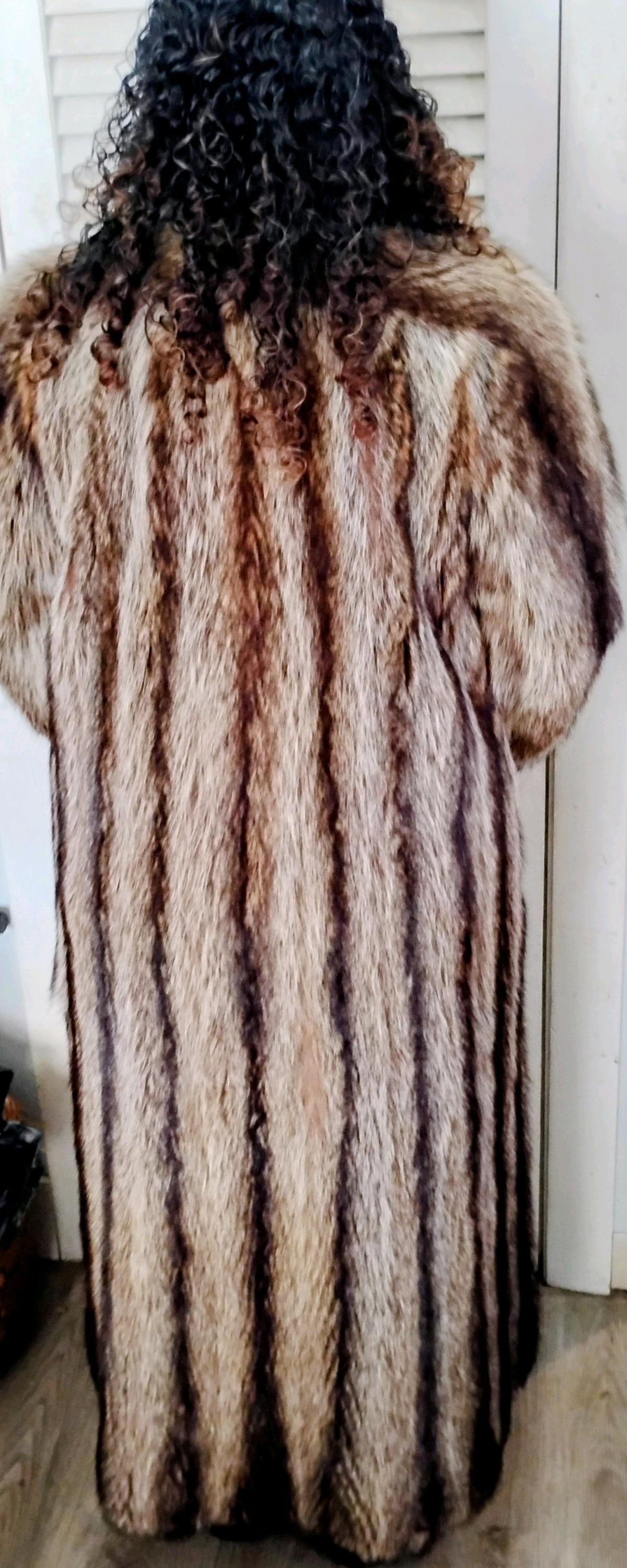 luxurious full length striped raccoon coat - Wenham, Massachusetts - FleaMarketBay