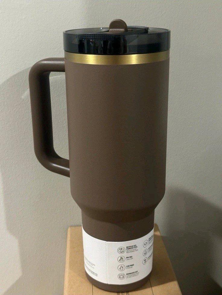 Stanley 40oz Quencher ProTour Flip Straw Tumbler  Espresso G - Bellwood, Pennsylvania - FleaMarketBay