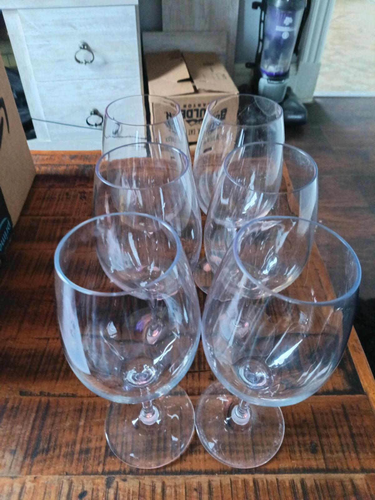 plastic outdoor wineglasses - Bennington, Vermont - FleaMarketBay