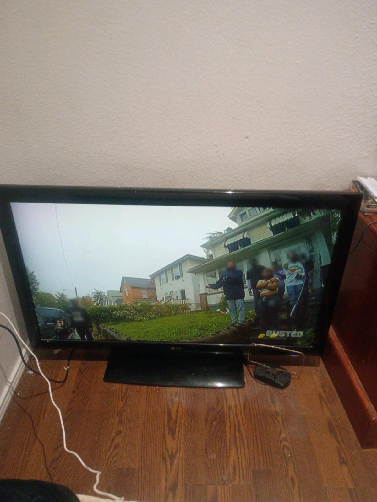 LG flat screen TV