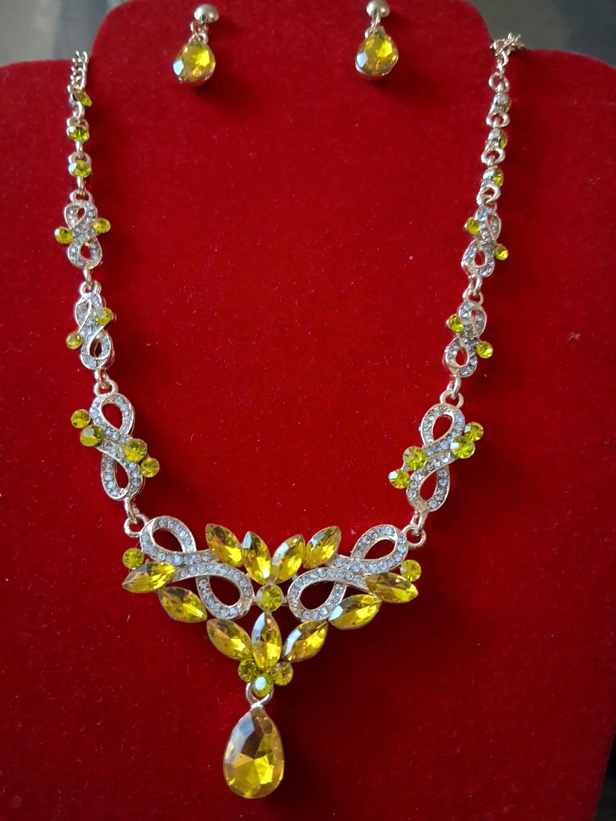 Womens Necklace Set with stones