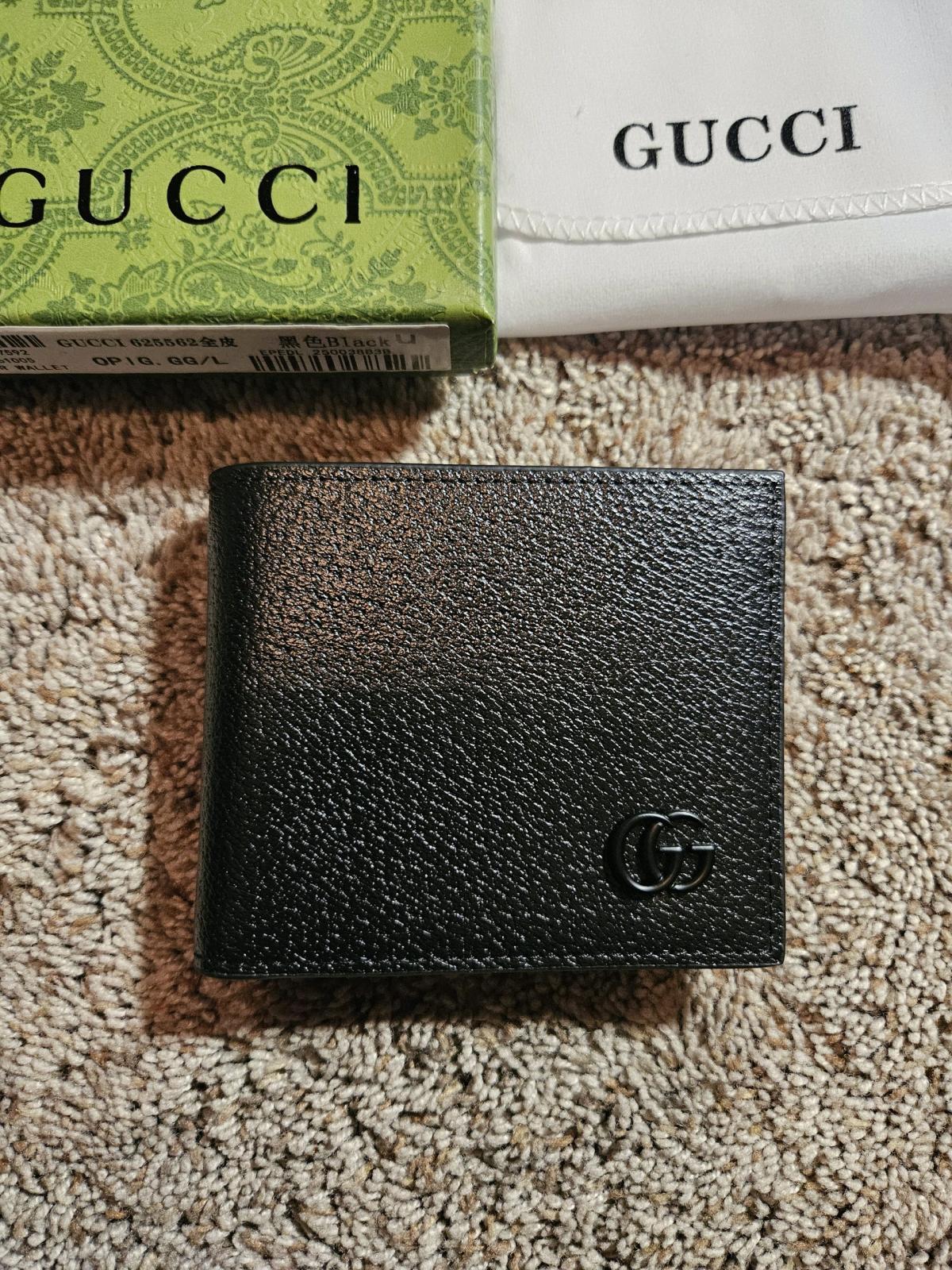 Gucci Mens Black Bifold Wallet - Abington, Pennsylvania
