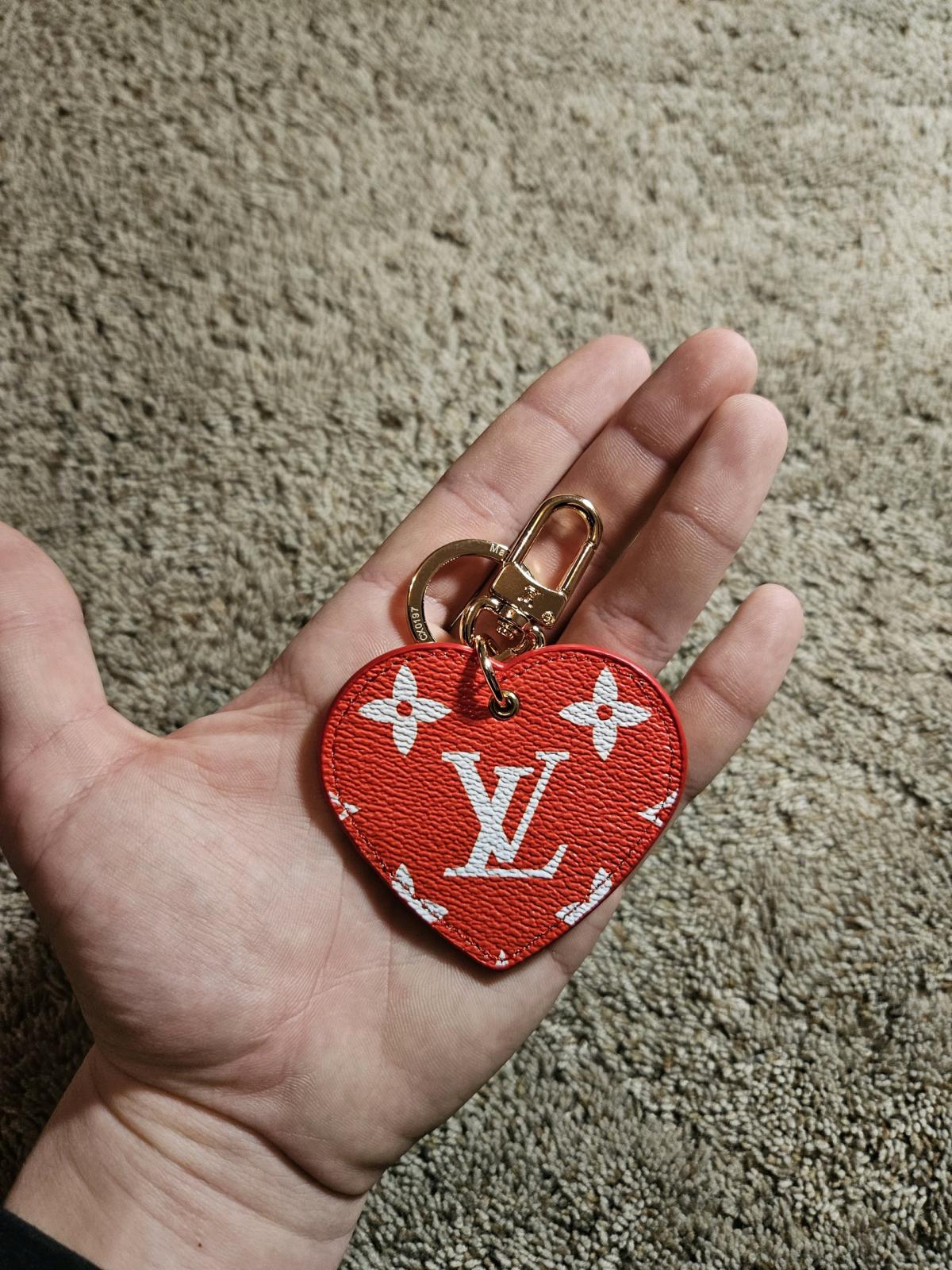Louis vuitton red white heart Keychain - Abington, Pennsylvania - FleaMarketBay