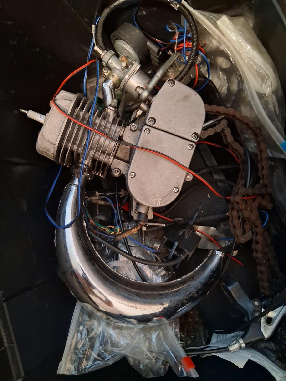 CALI CUSTOM EXTENDED BIKE FRAME W ENGINE - Mountain View, California - FleaMarketBay