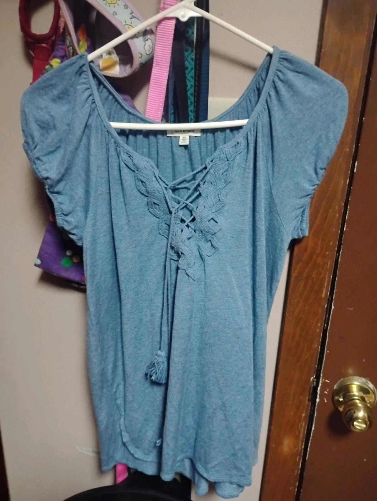 Max Studio size xs - Searcy, Arkansas