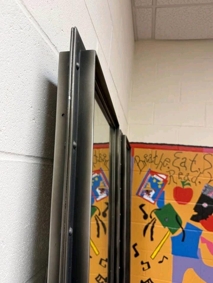 Stairlift sitting chair - Los Angeles, California - FleaMarketBay