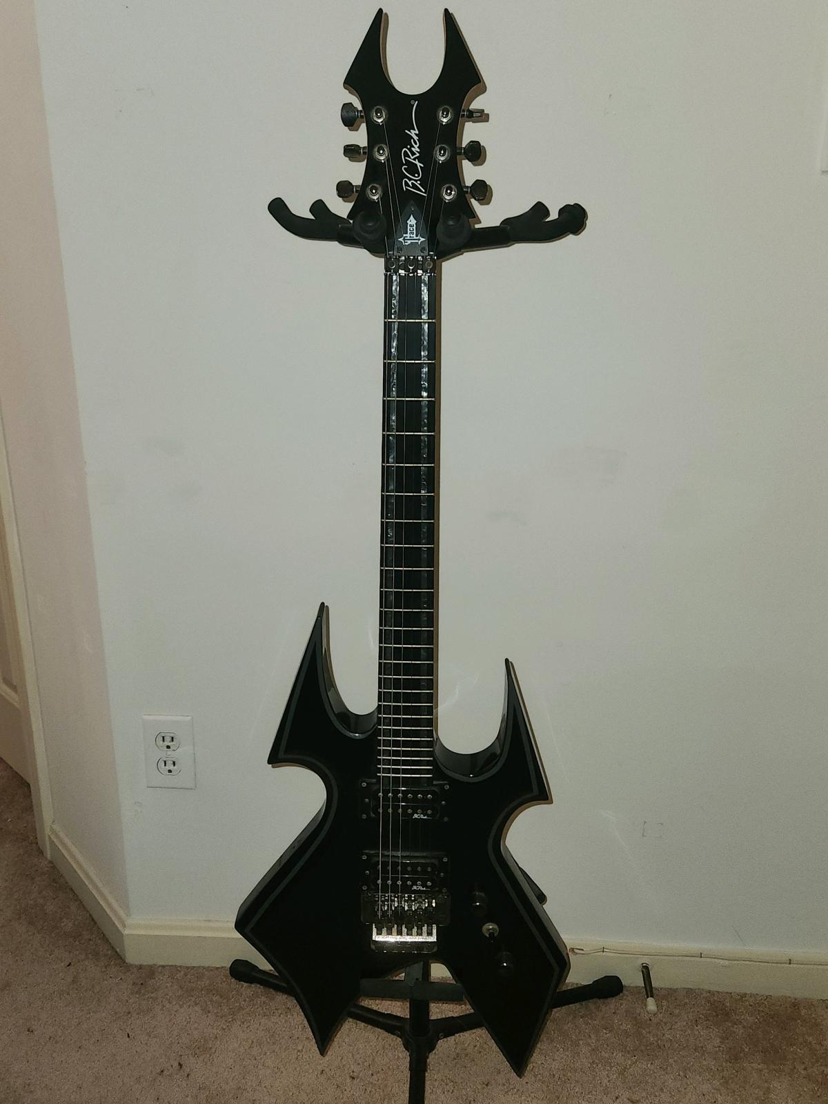 BC Rich Warbeast Trace Black Electric Guitar w Floyd Rose