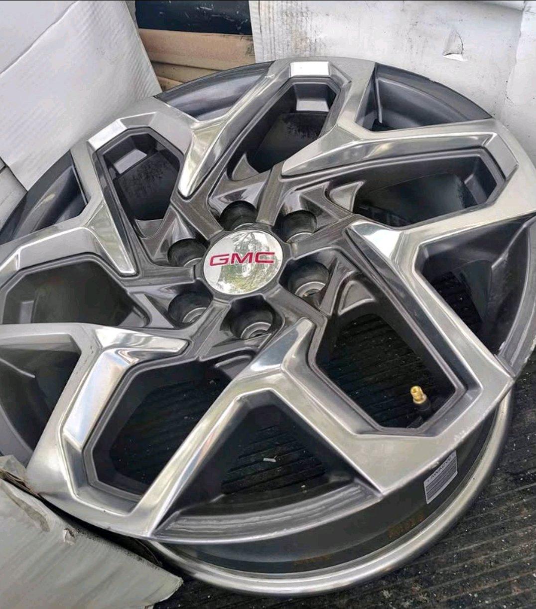 20inch OEM GMC wheels