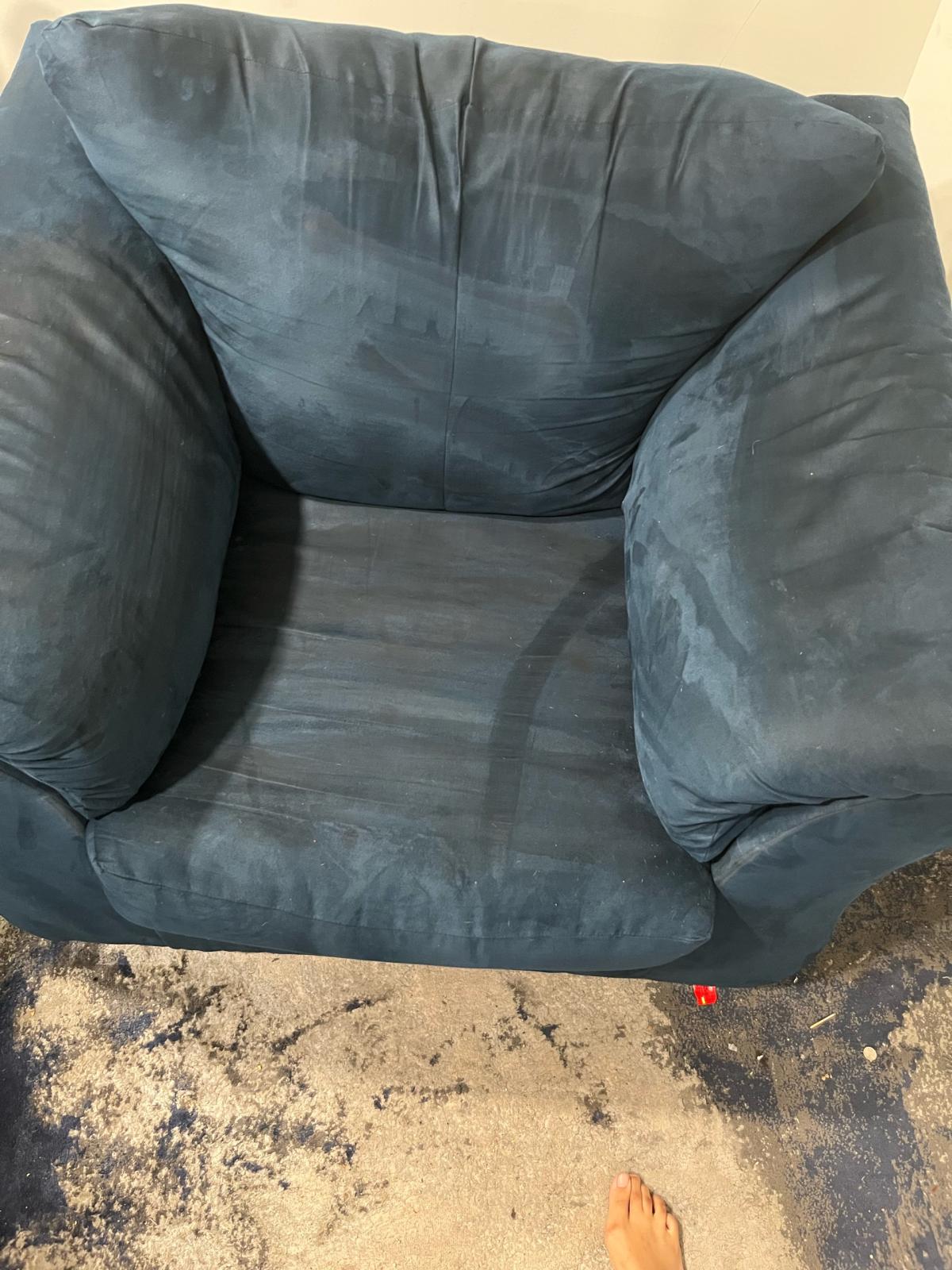 Couch seat - Syracuse, New York