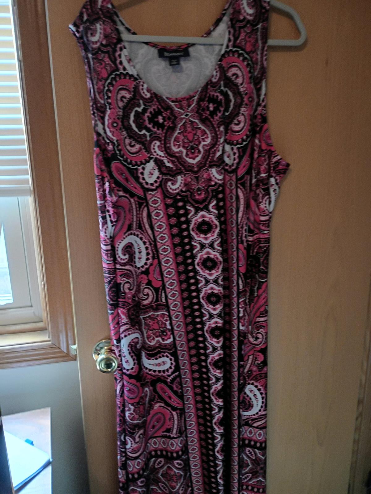 Womens dress - Winnebago, Illinois