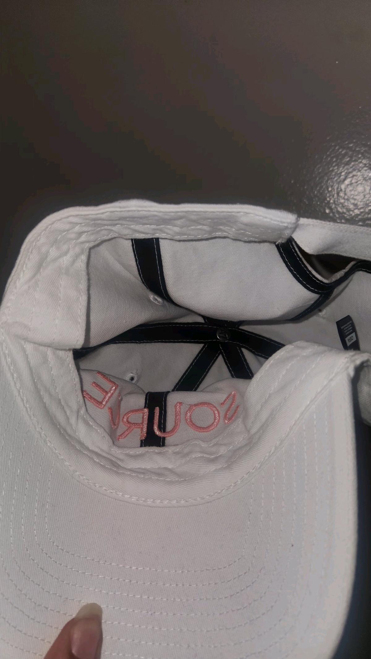 2 hats - Los Angeles, California - FleaMarketBay