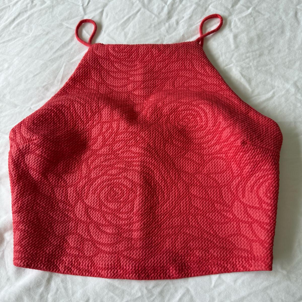 Coral Textured Floral Halter Crop Top  Y2K Coquette Summer - Los Angeles, California