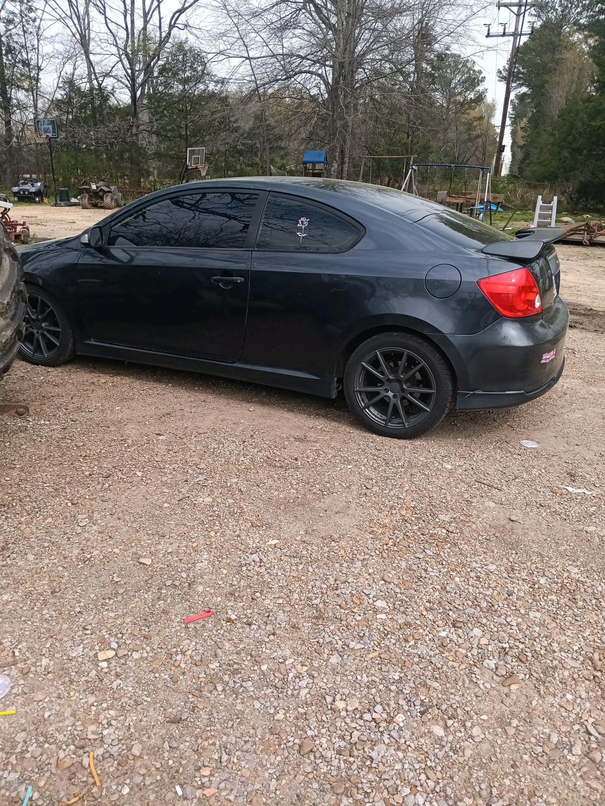 registration in hand toyota scion 2006 - Tupelo, Mississippi - FleaMarketBay