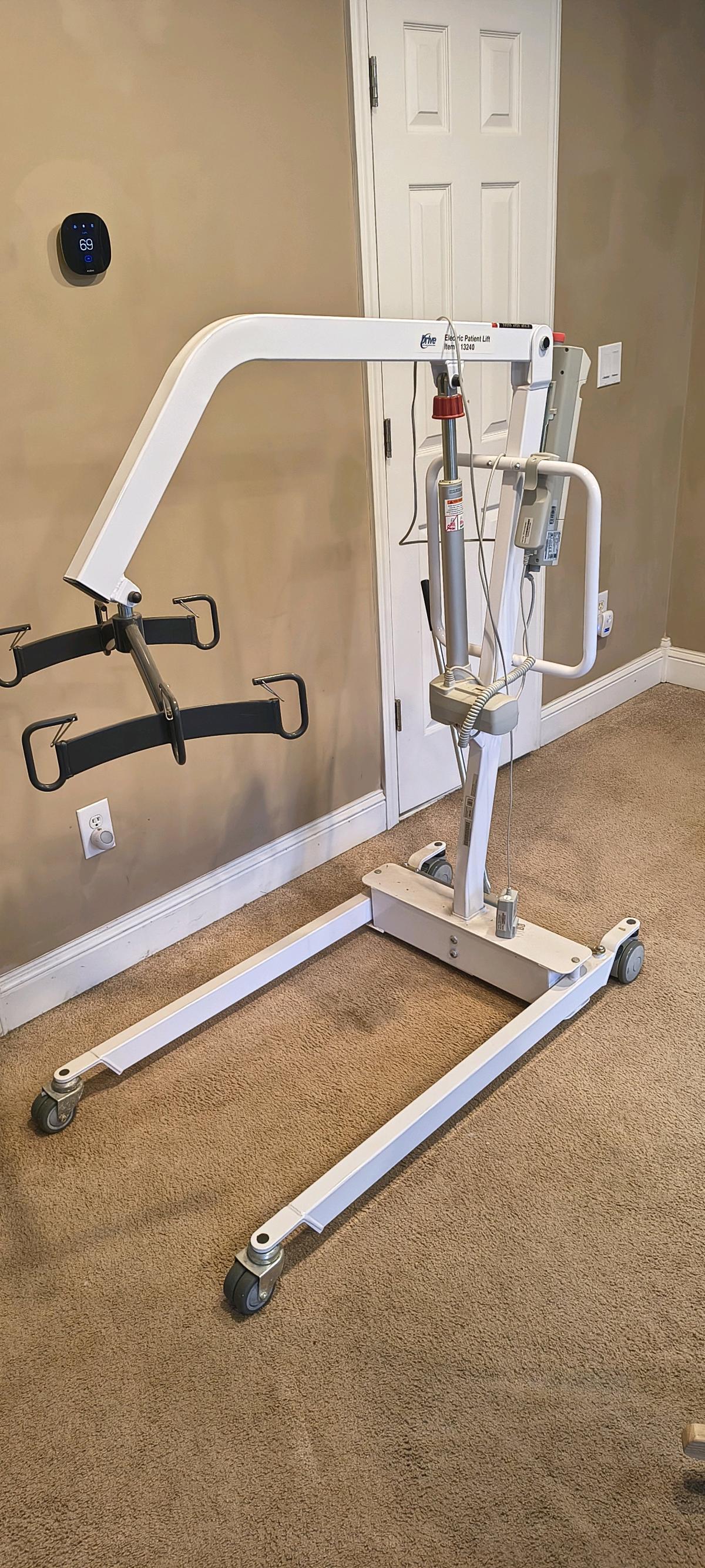 electric lift and wheel chair - Oxford, Georgia