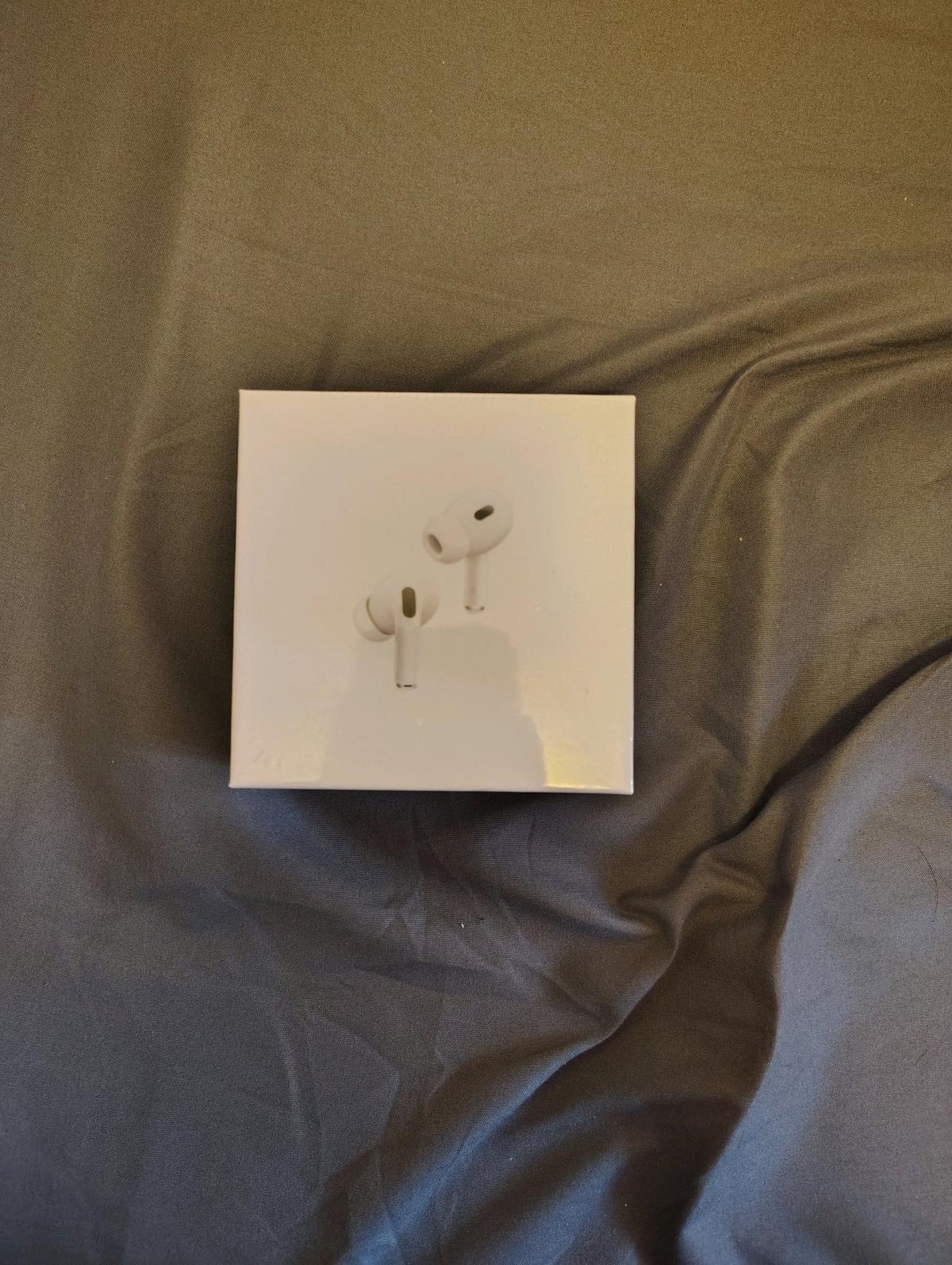 Airpods Pros - Saint Paul, Minnesota