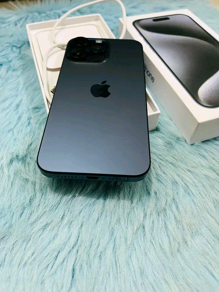 iPhone 15 Pro Max 512GB - Manhasset, New York - FleaMarketBay