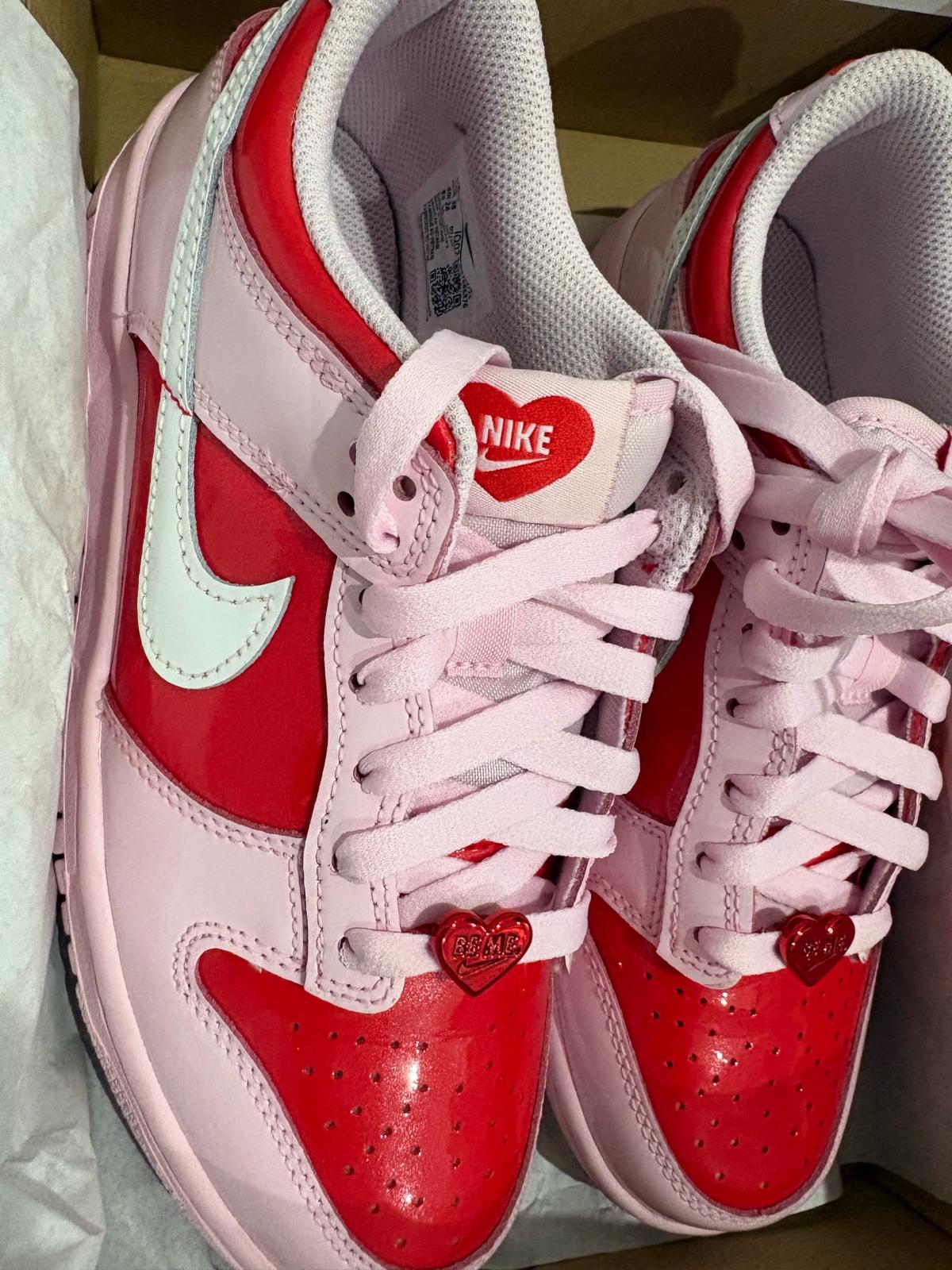 Nike dunks low Bg valentine - Garden Grove, California - FleaMarketBay