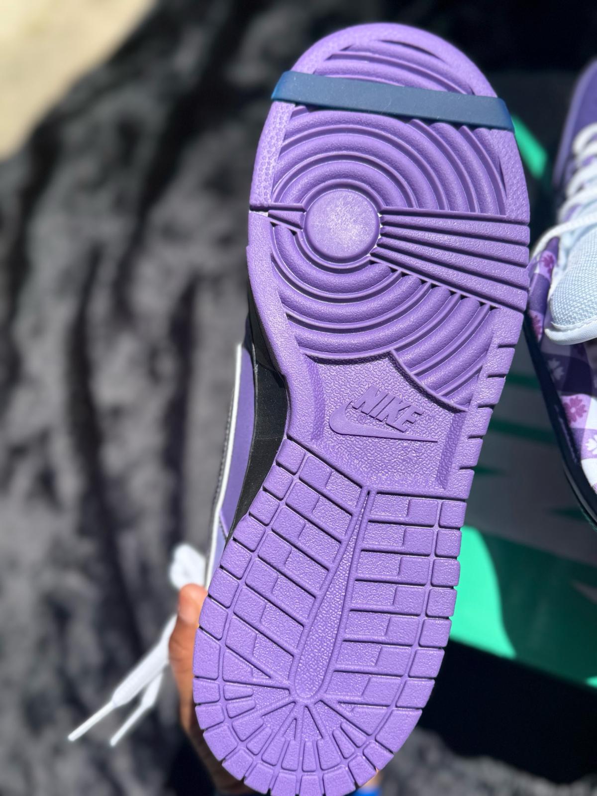 lobster dunks - Columbia, South Carolina - FleaMarketBay