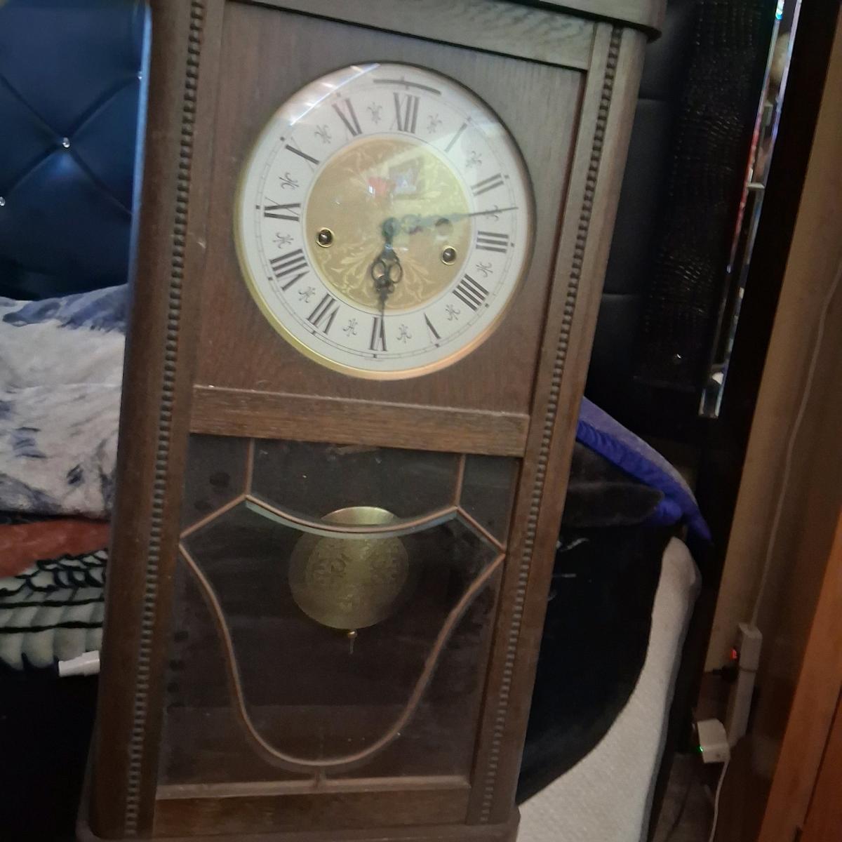 is clock  ventich - Adelanto, California