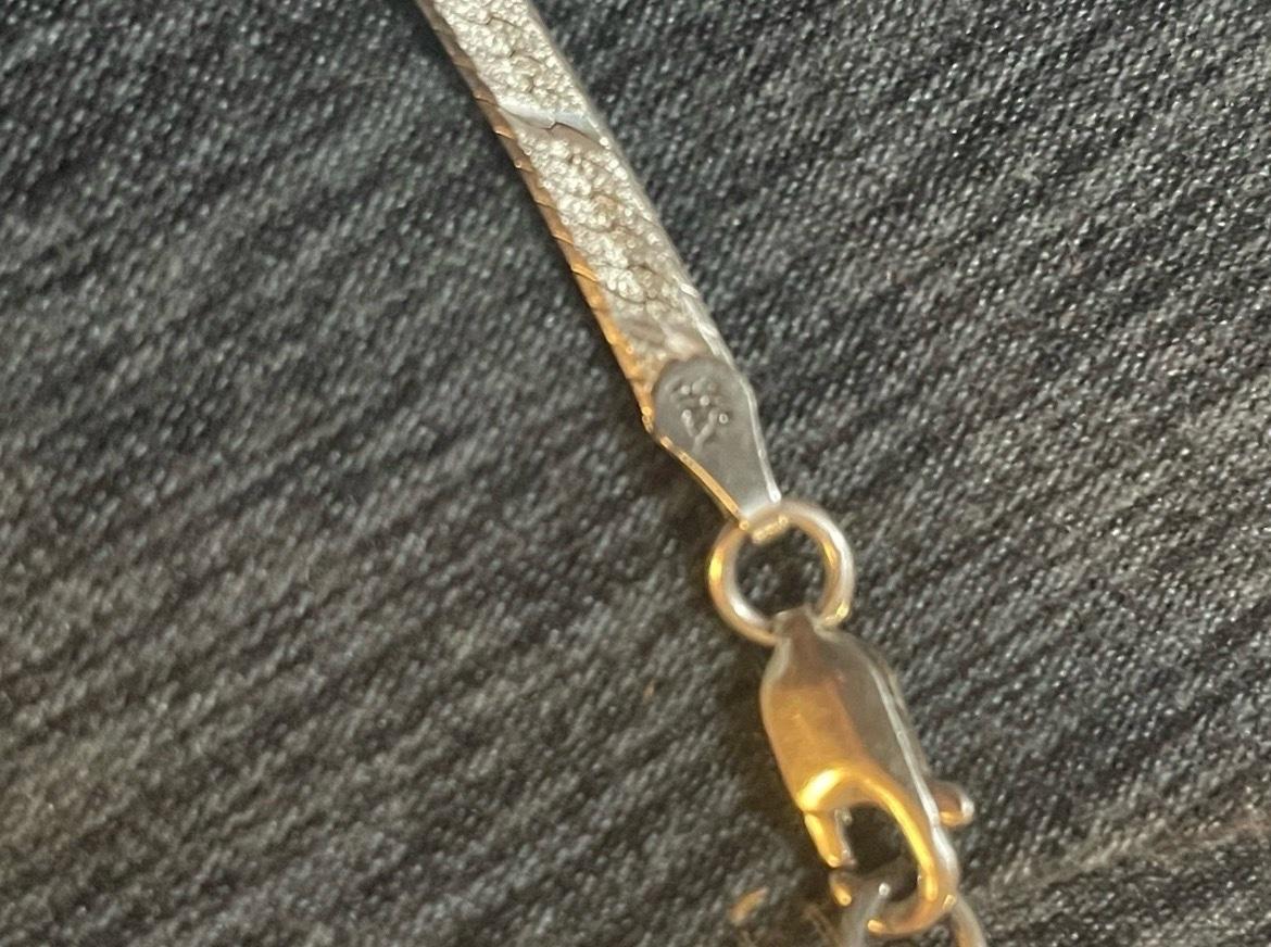 Italian 925 Silver Herringbone with Weighted Clasp - Arvada, Colorado - FleaMarketBay