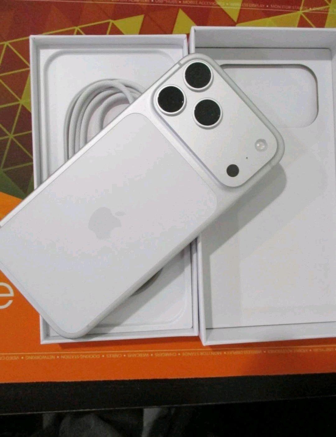 iPhone 17 Pro Max 512GB Factory Unlocked - Aberdeen, North Carolina - FleaMarketBay