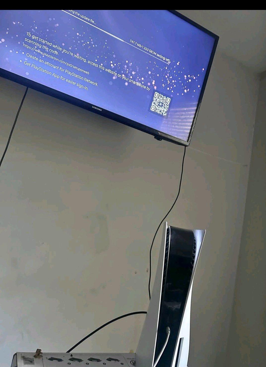 PS5 Disc Version Bundle - Aberdeen, North Carolina - FleaMarketBay