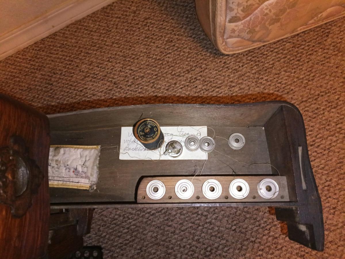 white company 1913 treadle sewing machine - Glenoma, Washington - FleaMarketBay