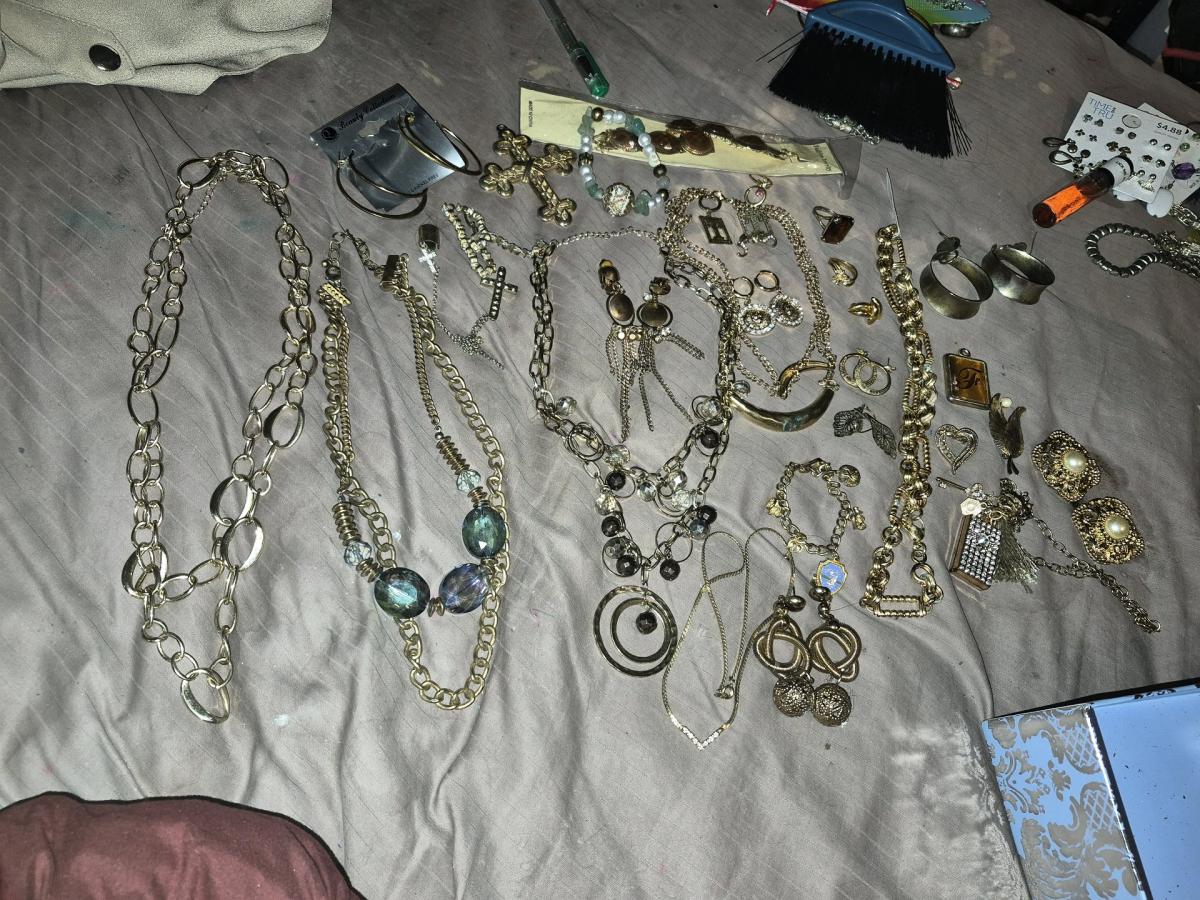 fashion jewelry - Cochran, Georgia