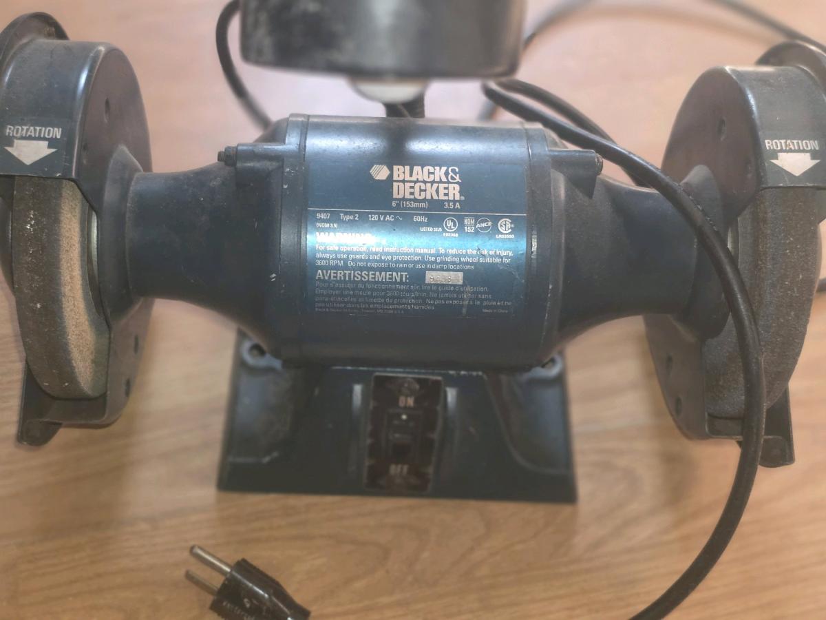 Black and Decker Double bench grinder