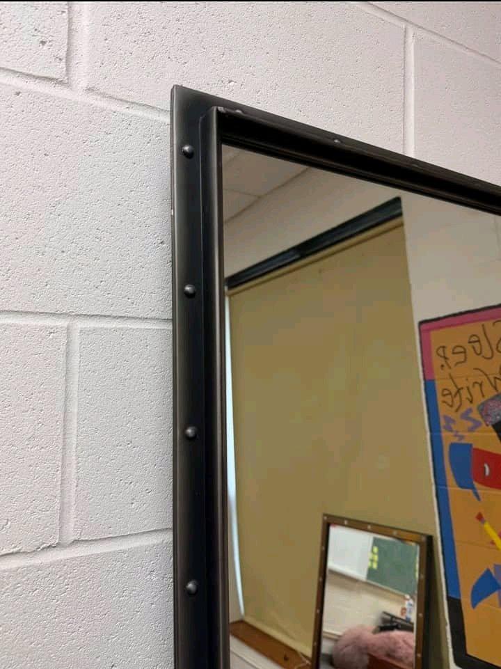 Stairlift sitting chair - Los Angeles, California - FleaMarketBay