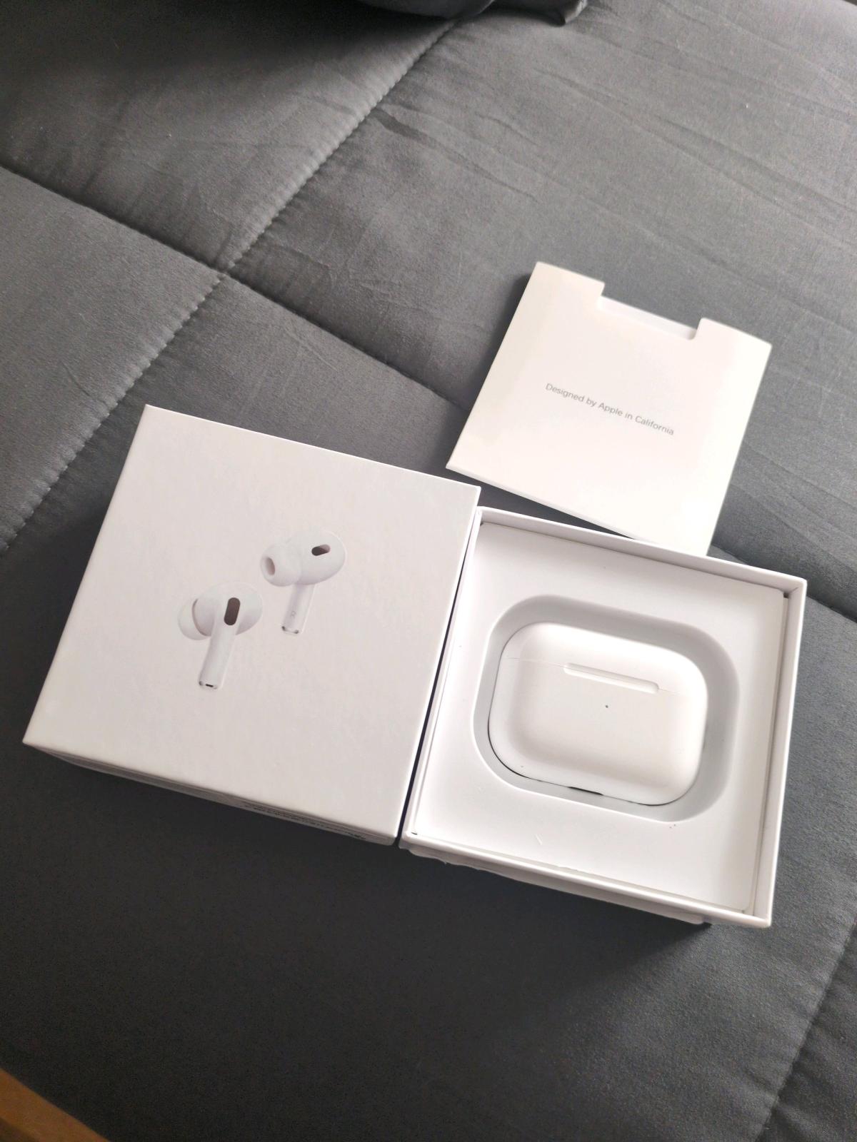 airpods gen 2 brand new comes with charger - Yakima, Washington - FleaMarketBay