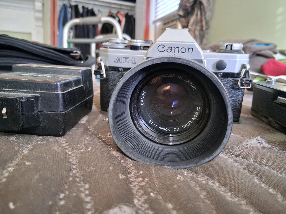 CANON AE1 35mm - Folcroft, Pennsylvania