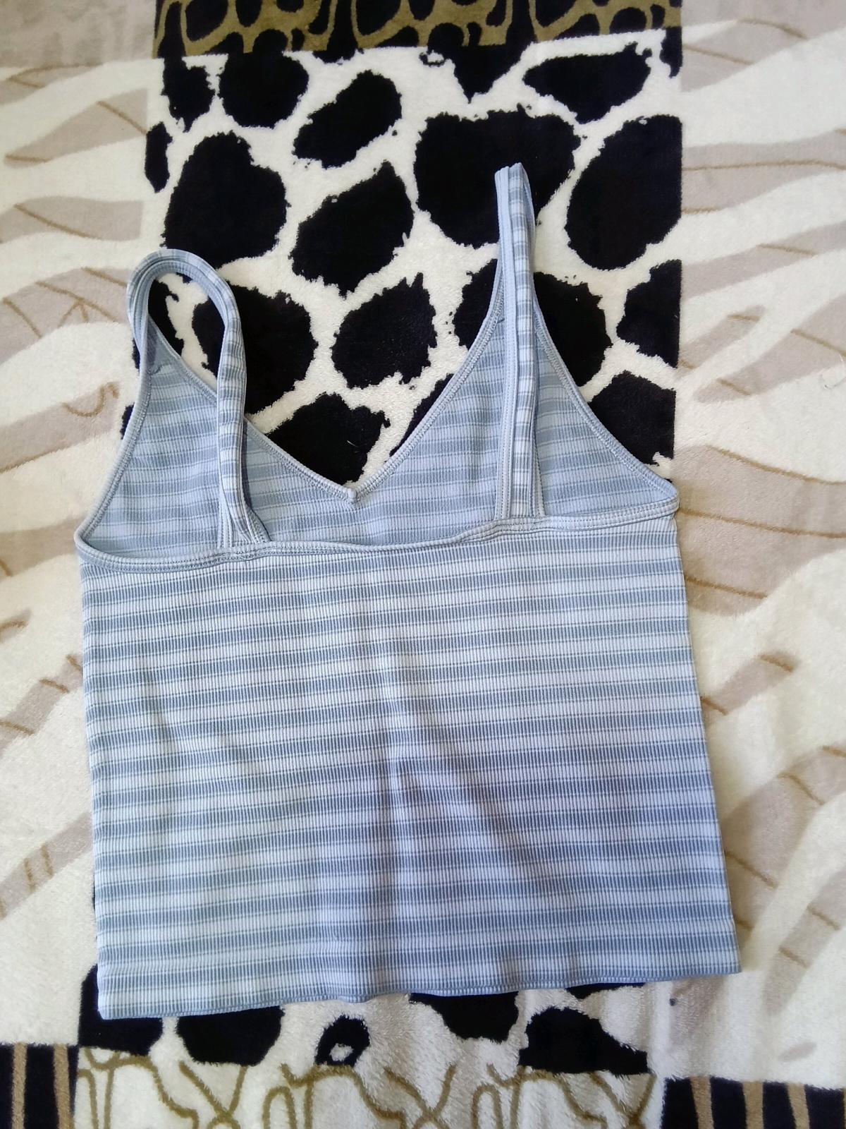 Blue crop top - Pomona, California - FleaMarketBay