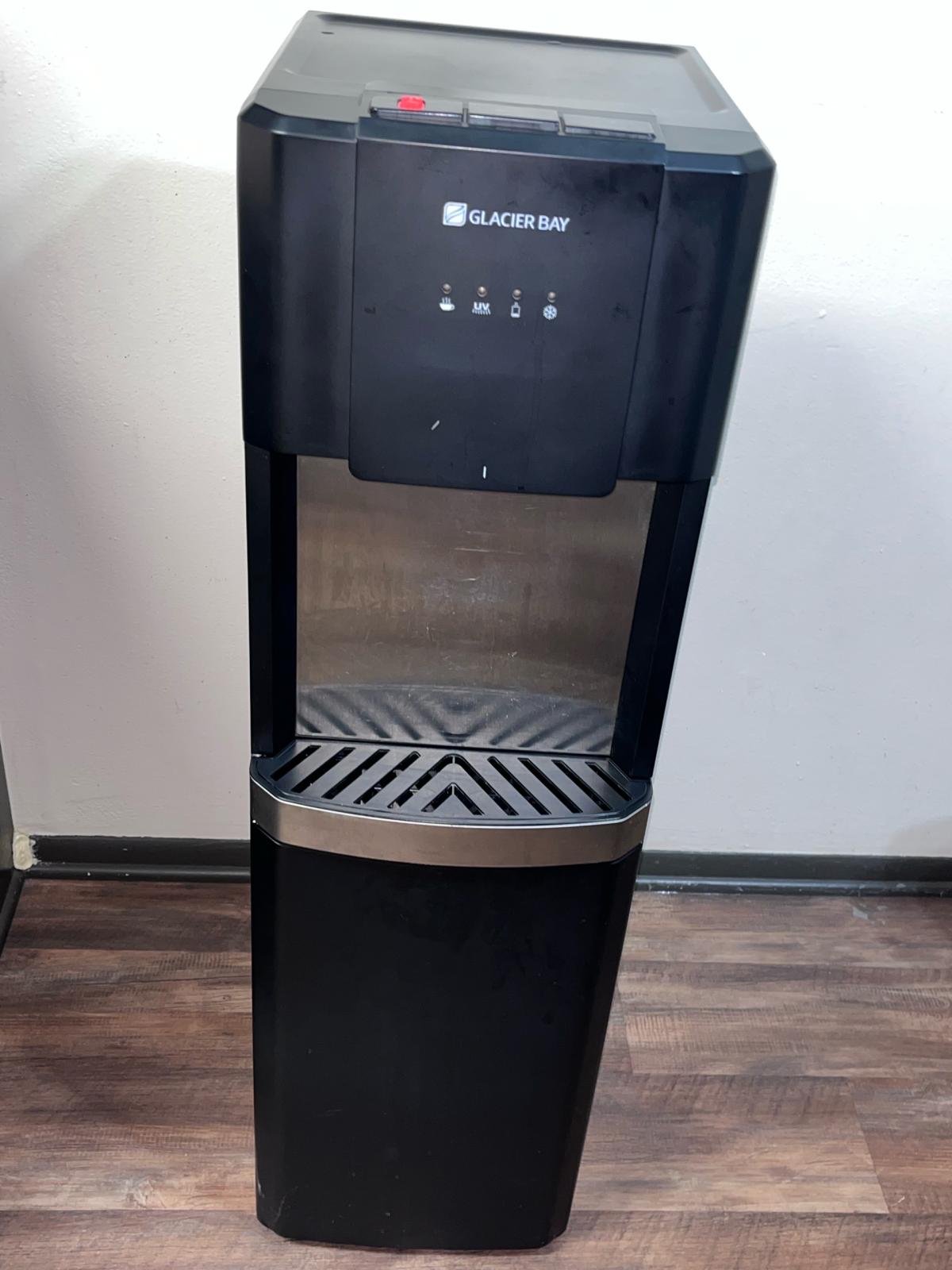 water Dispenser - Brenham, Texas - FleaMarketBay